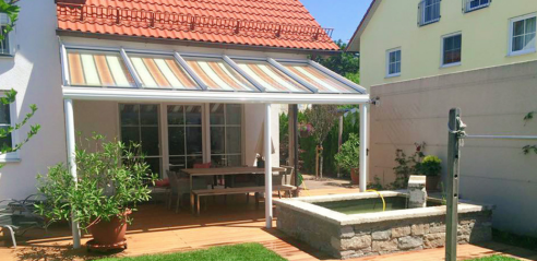 Terrasse mit Glasdach